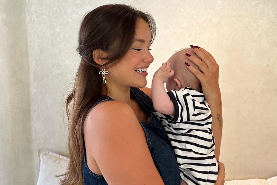 Retrouver sa peau après l'accouchement : guide pour la nouvelle maman